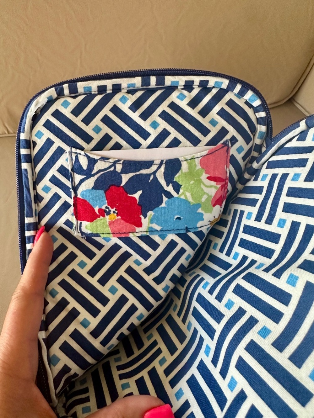 Vera Bradley Summer Cottage E-Reader/ Tablet Sleeve NWOT - Picture 7 of 11